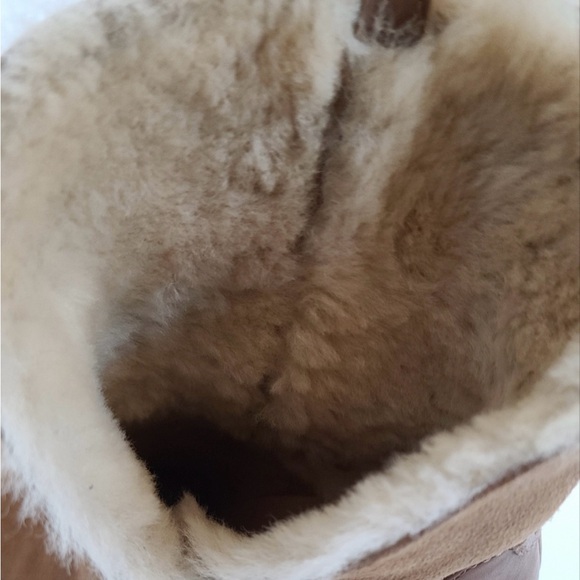 UGG Mondri Shearling Chestnut Wedge Leather Boots - Picture 3 of 7